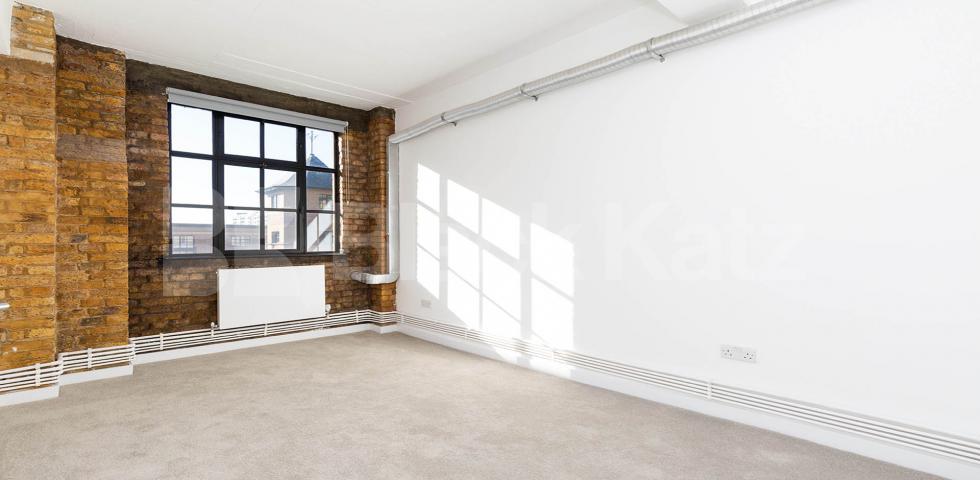 			2 Bedroom, 1 bath, 1 reception Apartment			 SPRINGFIELD HOUSE LOFTS-TYSSEN STREET, DALSTON/HAGGERSTON